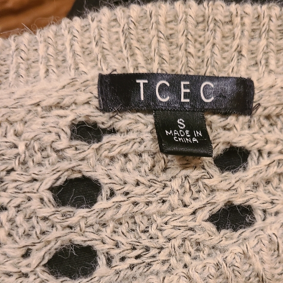 Bohemian Sweater - Picture 7 of 10